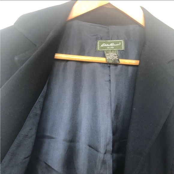 Women’s Eddie Bauer black blazer size 6 - Picture 2 of 7